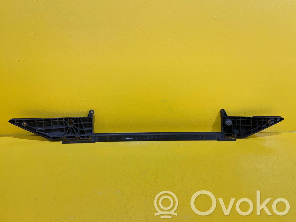 Radiator mount bracket