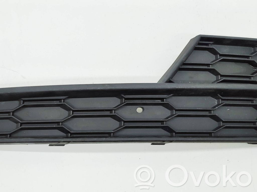 Skoda Octavia Mk3 (5E) Etupuskurin alempi jäähdytinsäleikkö 