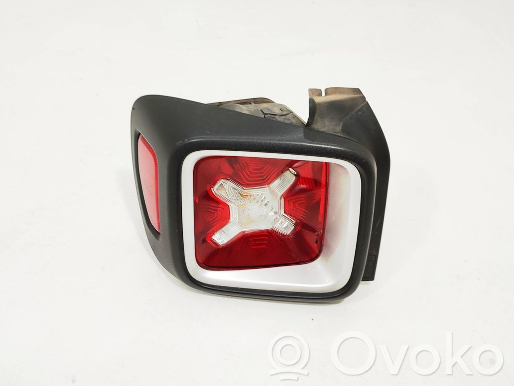 Jeep Renegade Lampa tylna 
