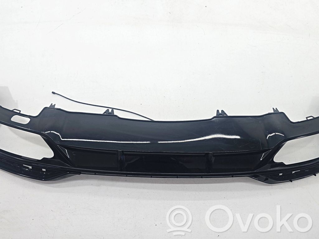 Audi A5 Takapuskurin alaosan lista 