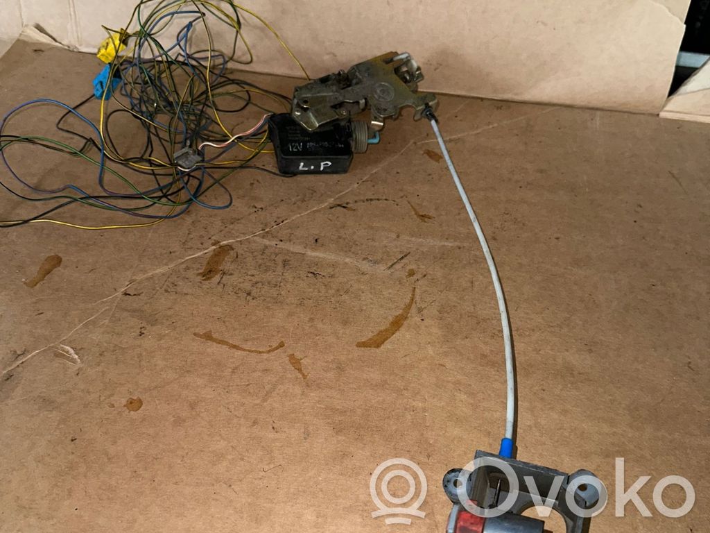 Mercedes-Benz Sprinter W901 W902 W903 W904 Serratura portiera anteriore 
