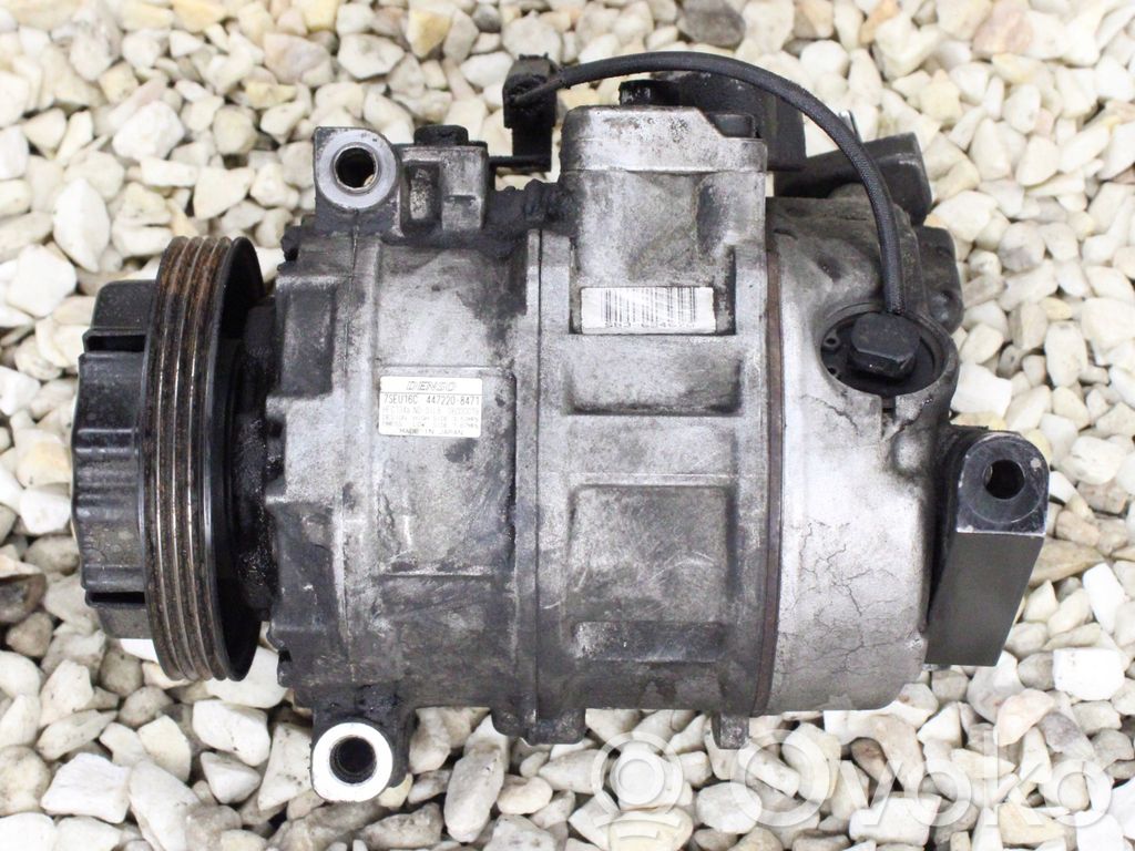 Ilmastointilaitteen kompressorin pumppu (A/C)   6901781