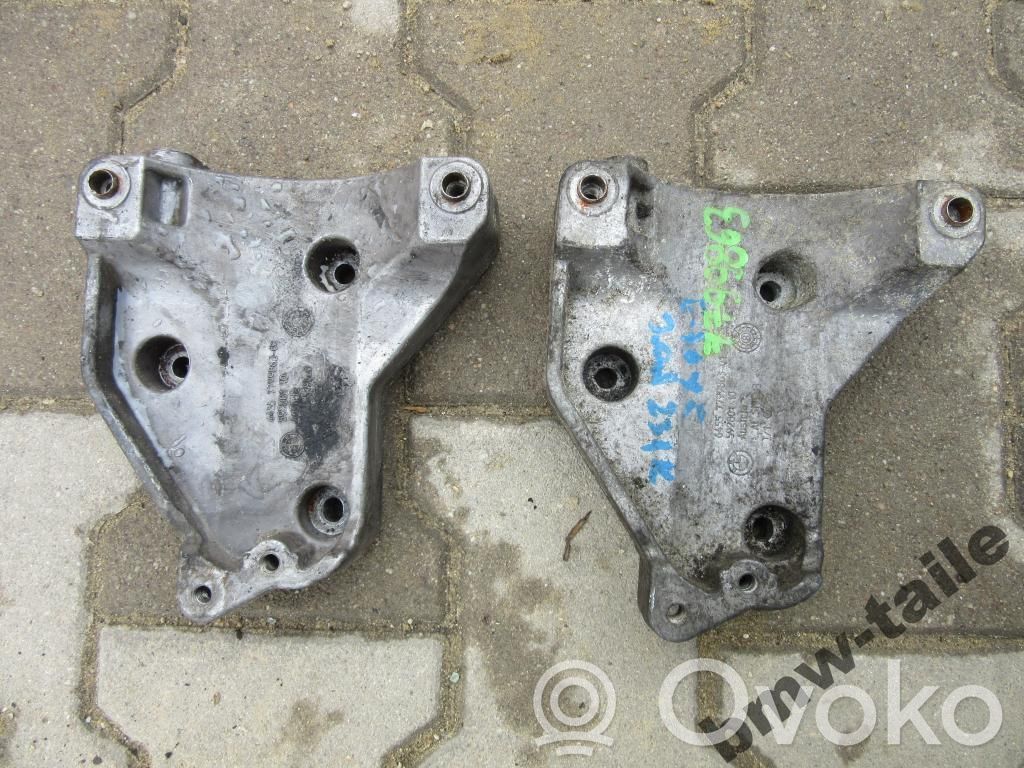 Dzinēja spilvens   7799863