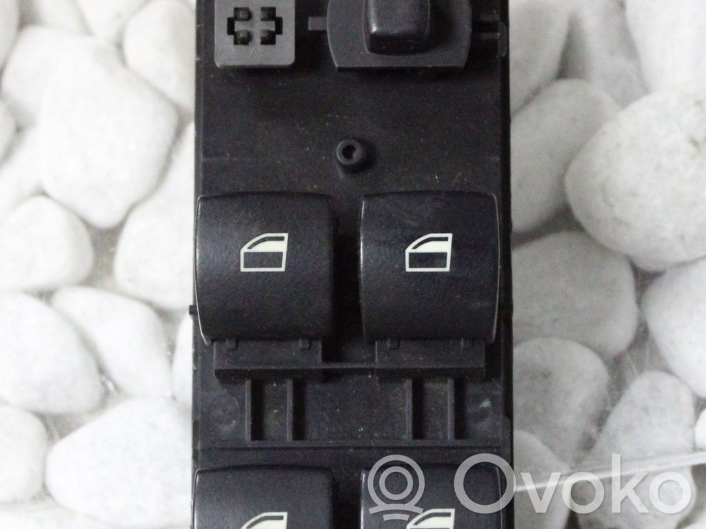 Electric window control switch   6939110,6939110