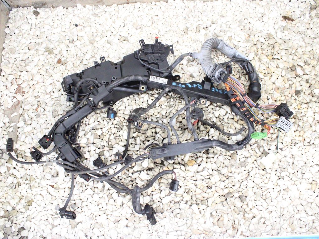BMW 3 E90 E91 Engine installation wiring loom 