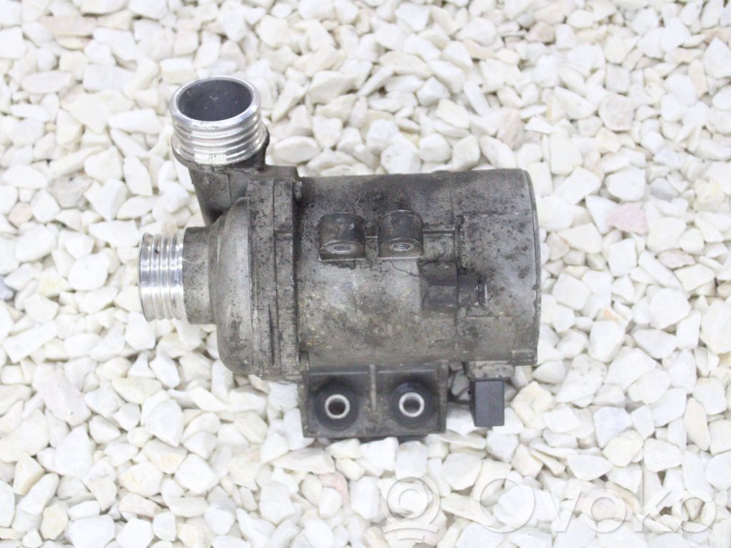 BMW 5 E60 E61 Water pump 