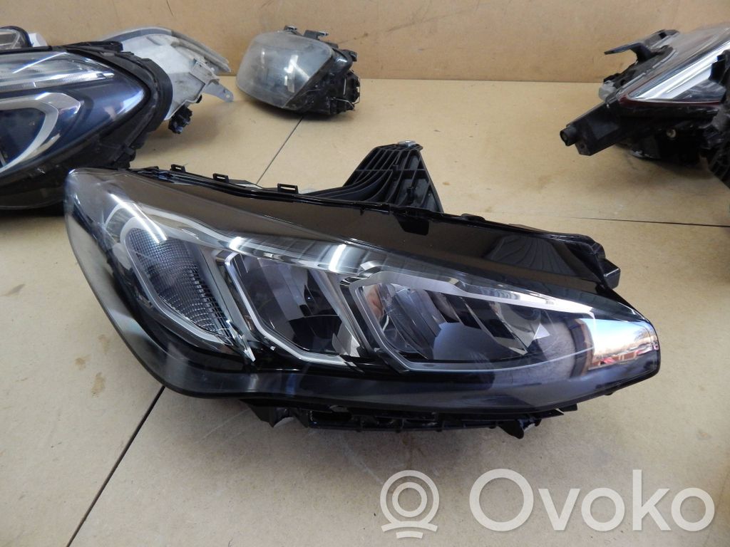 BMW 2 Active Tourer U06 Headlight/headlamp 