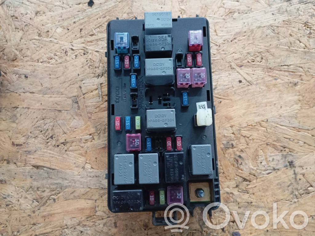 Chevrolet Aveo Fuse box set 