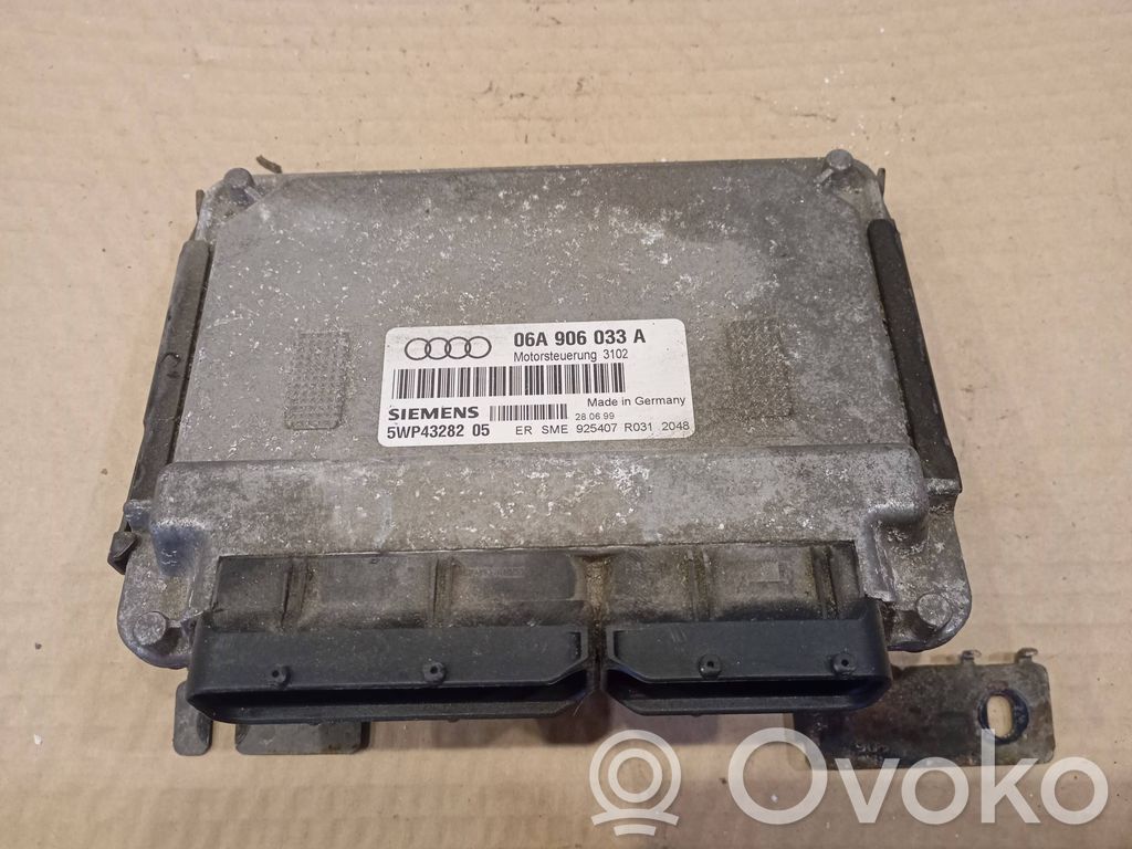 Engine control unit/module   06A906033A,5WP4328205