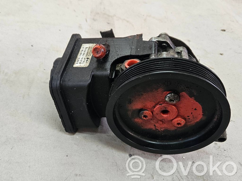 BMW X3 E83 Power steering pump 
