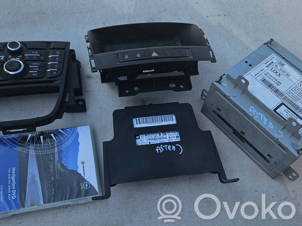 Opel Astra J Climate control unit 