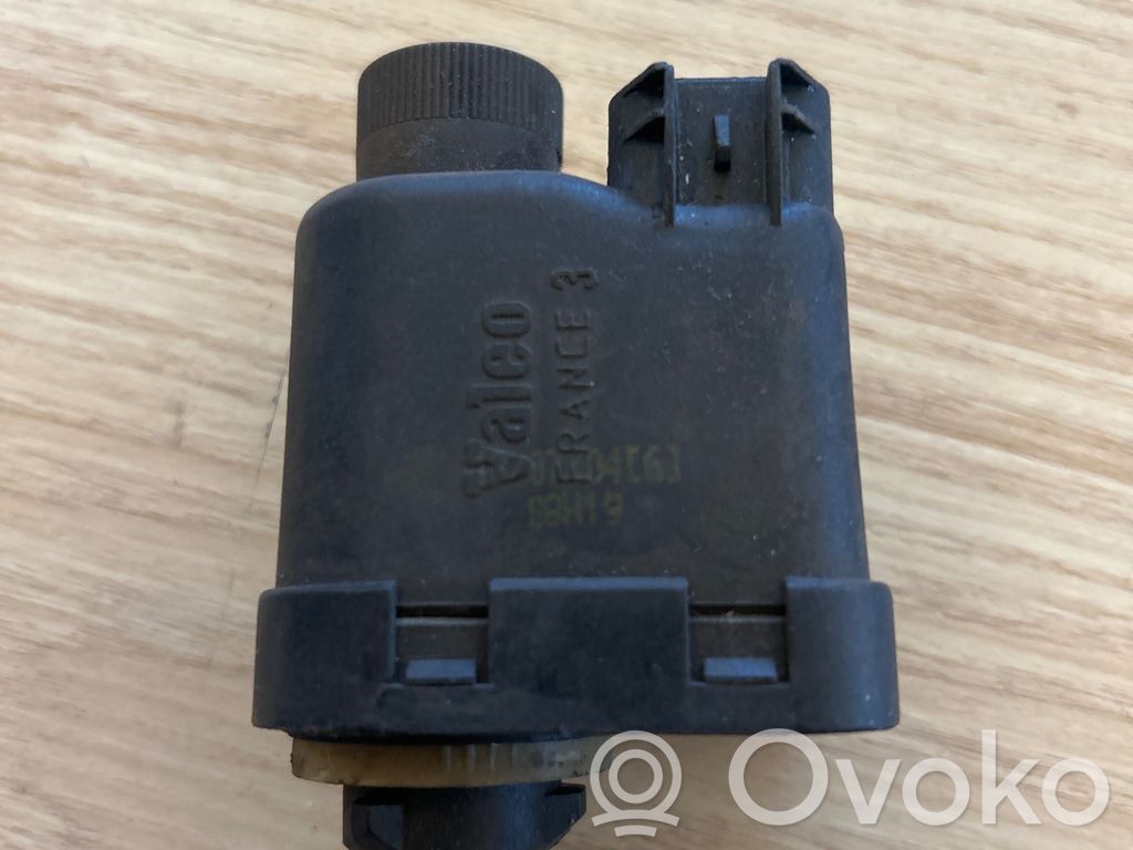 Saab 900 Einzelteil Scheinwerfer 
