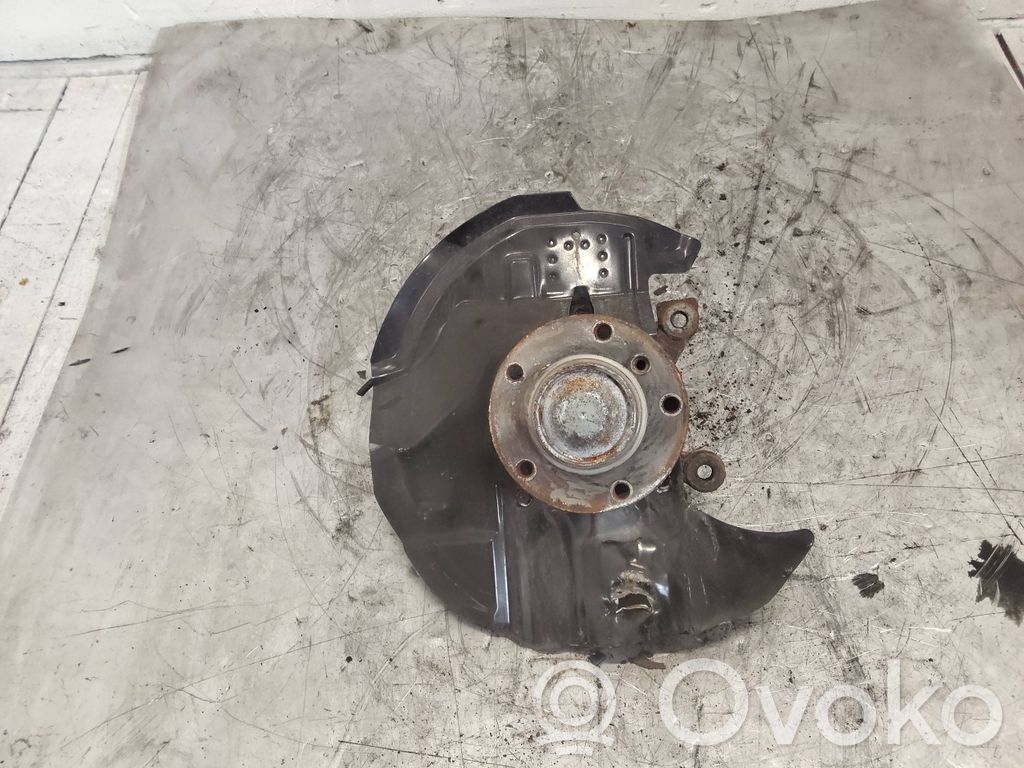 Front wheel hub spindle knuckle