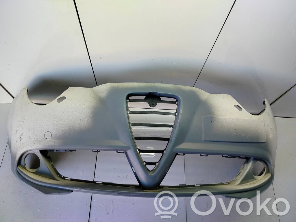 Alfa Romeo Mito Parachoques delantero 