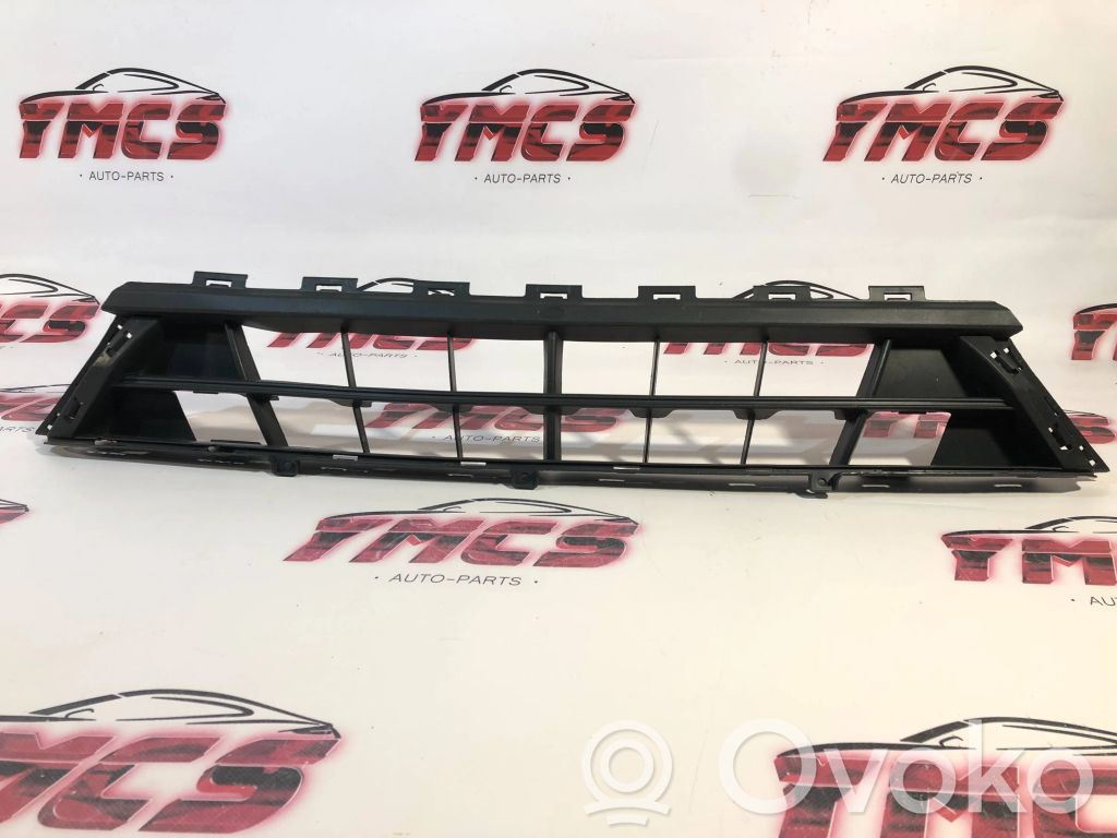 Ford Transit Custom Front bumper lower grill 