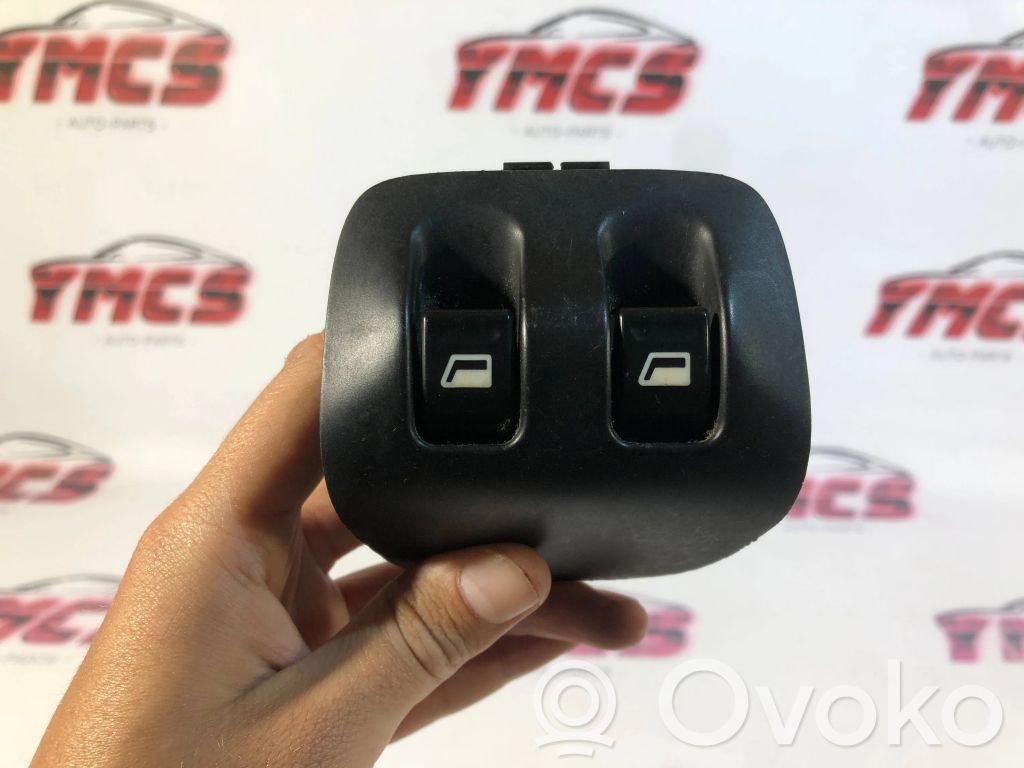 Peugeot 206 Electric window control switch 