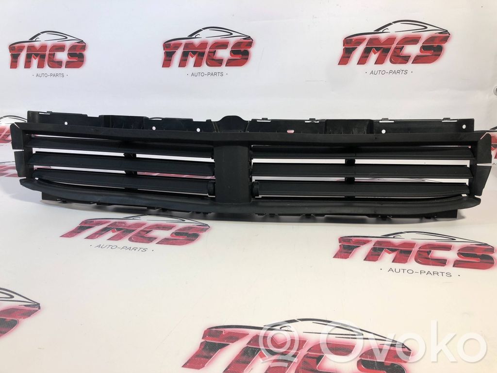 BMW 2 Active Tourer U06 Front bumper lower grill 