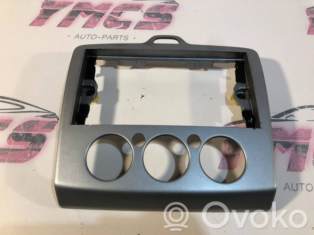 Ford Focus Dashboard center trim panel 