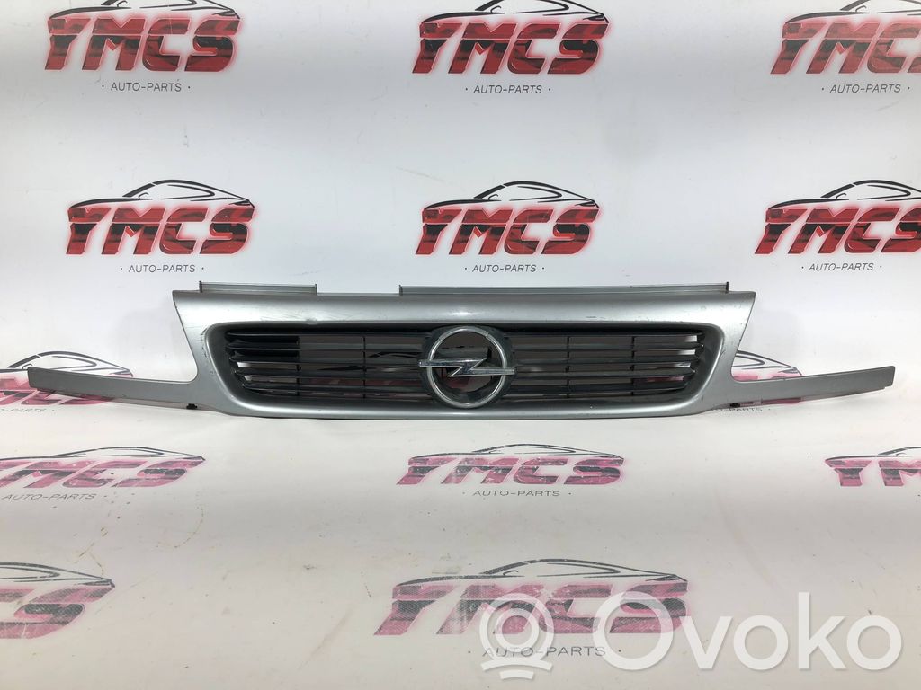 Opel Astra F Atrapa chłodnicy / Grill 