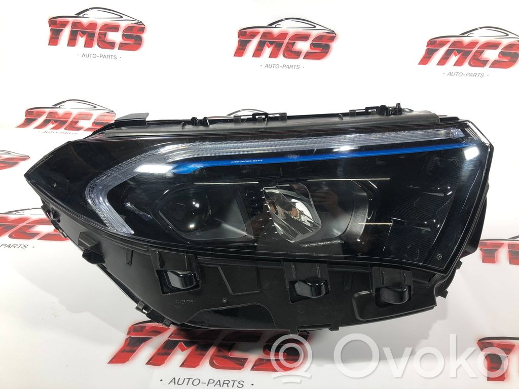 Mercedes-Benz EQA Lampa przednia 