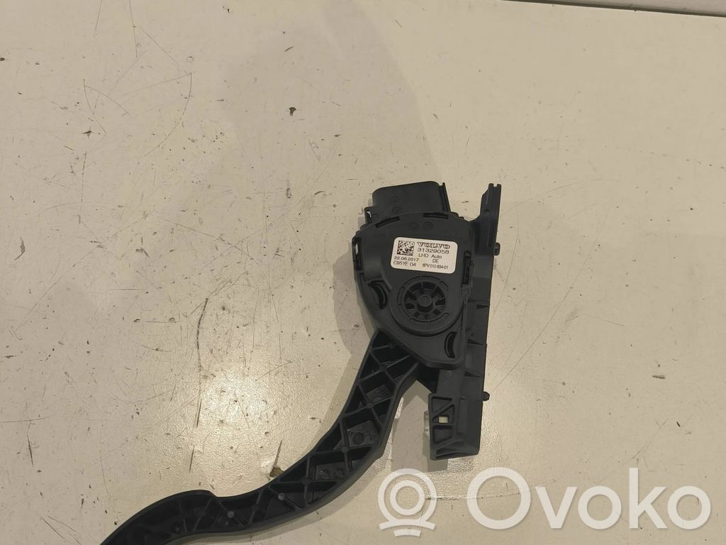 Volvo XC60 Pedał gazu / przyspieszenia 