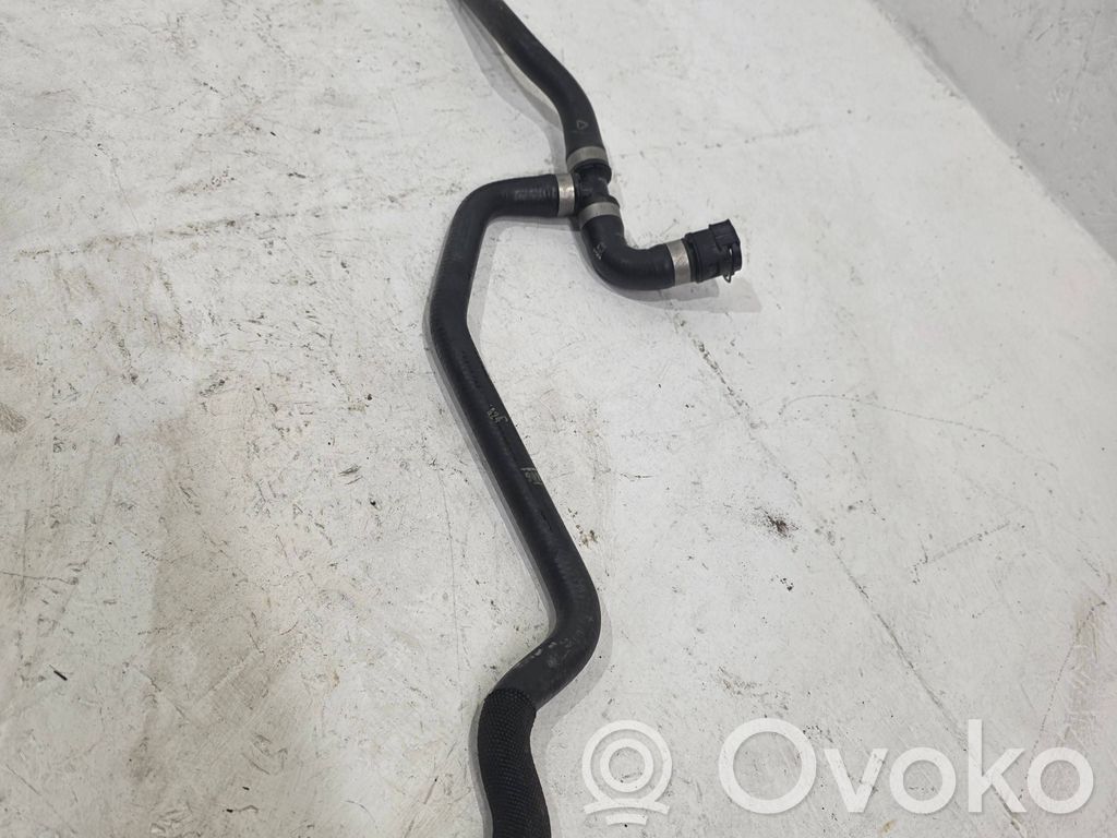 BMW 5 G30 G31 G38 Conductă/furtun lichid de răcire motor 