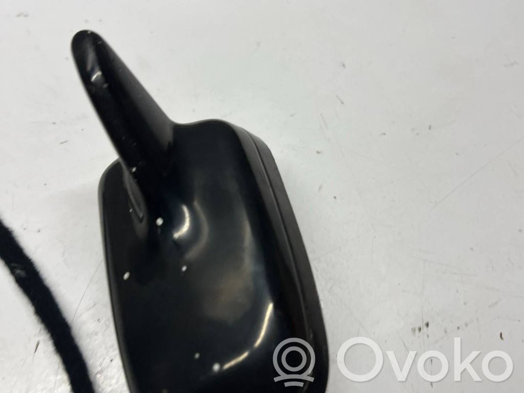 Audi A6 S6 C6 4F GPS-pystyantenni 