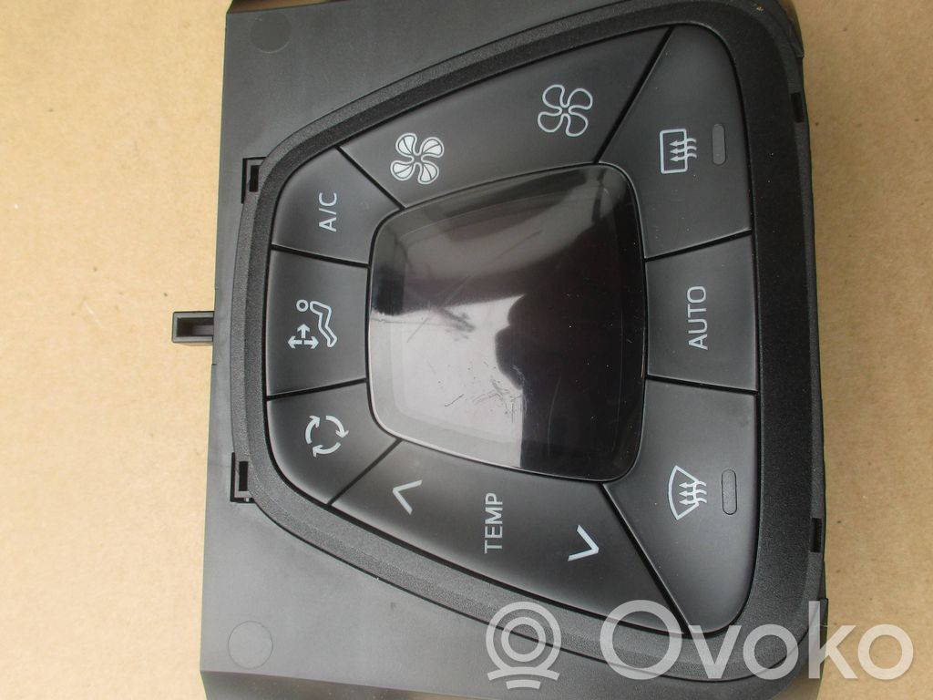 Toyota Aygo AB10 Climate control unit 