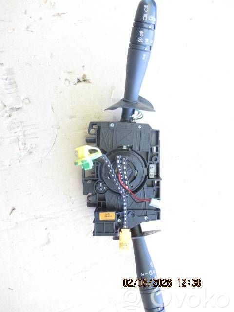 Renault Clio III Indicator stalk 