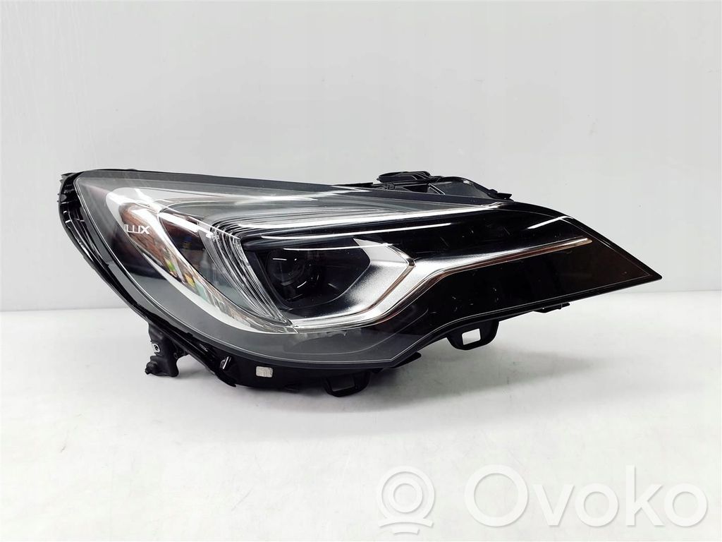 Opel Astra K Priekšējais lukturis 