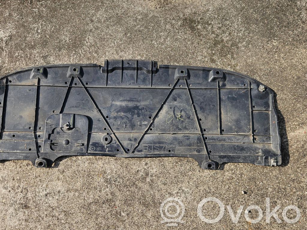 Mazda 3 II Engine splash shield/under tray 