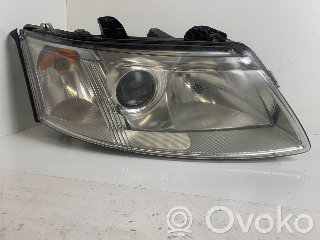 Scheinwerfer   15582600