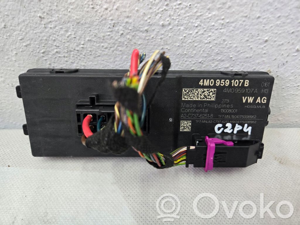 Audi A4 S4 B9 Tailgate/trunk control unit/module 