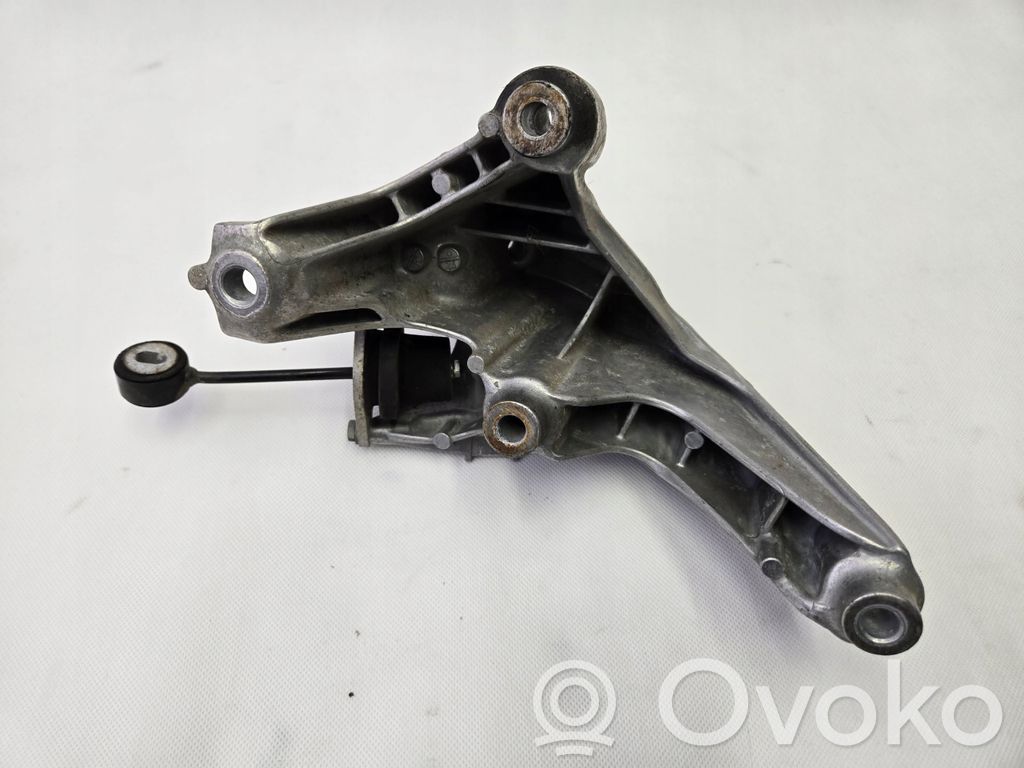 Audi A4 S4 B9 Engine mounting bracket 