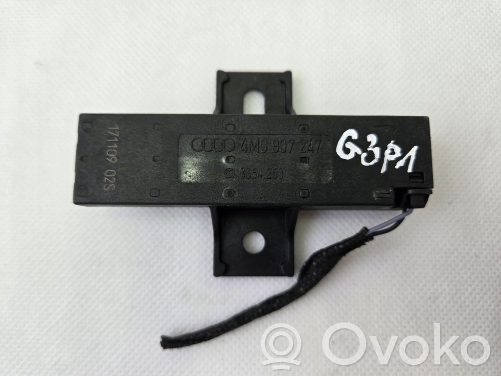 Moduł / Sterownik systemu uruchamiania bezkluczykowego   4M0907247,8W0907064EA