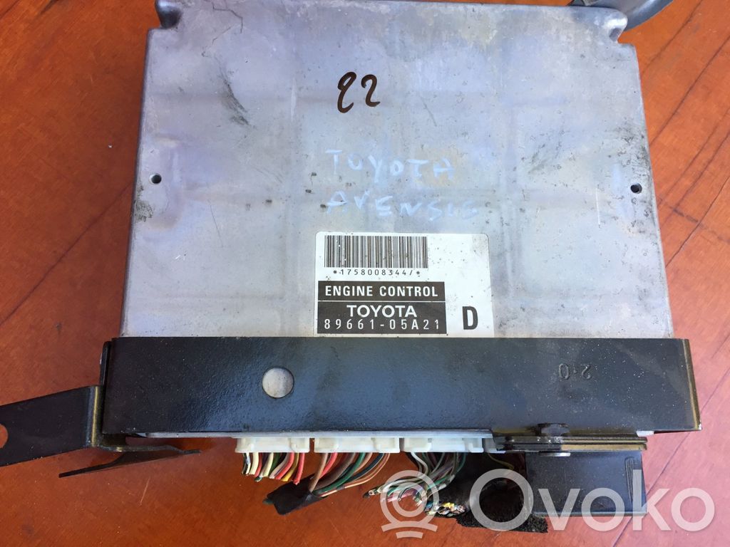 Toyota Avensis T250 Engine control unit/module 
