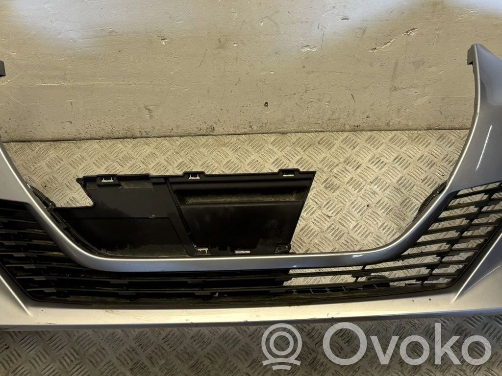 Peugeot 208 II Parachoques delantero 