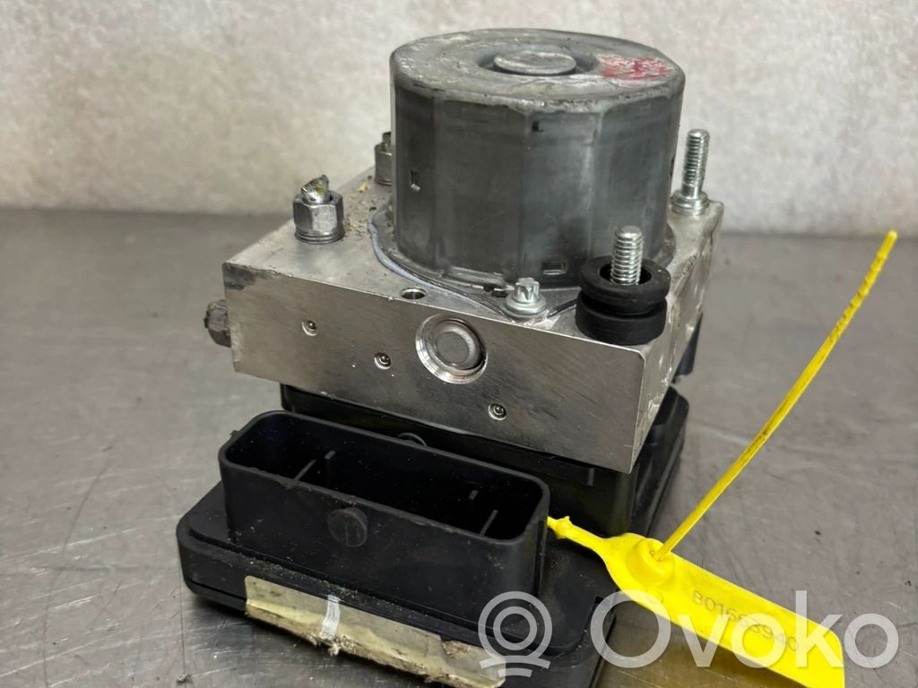 Renault Twingo III Master brake cylinder 