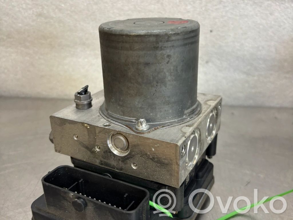 Volkswagen PASSAT B8 Cilindro de freno maestro 