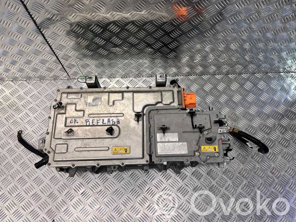 Renault Megane E-Tech Unidad de control de apertura de la tapa del maletero 