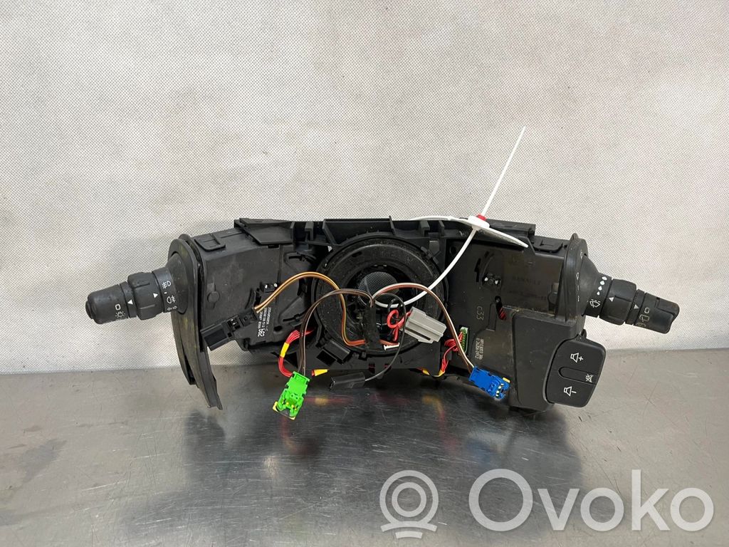 Renault Clio III Otros interruptores/perillas/selectores 