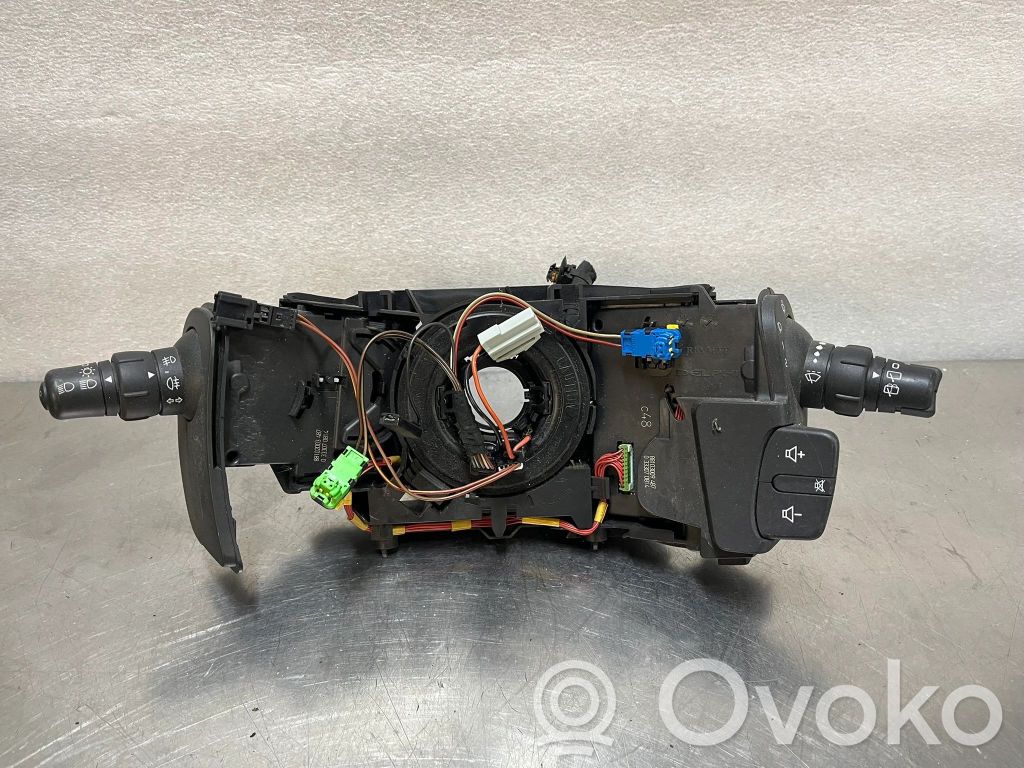 Renault Clio III Citu veidu slēdži / pogas / pārslēdzēji 
