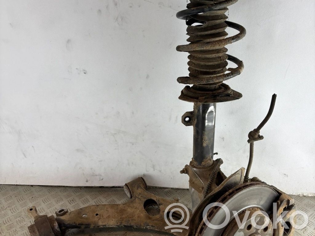 BMW 2 F46 Ansamblu amortizor cu arc față 