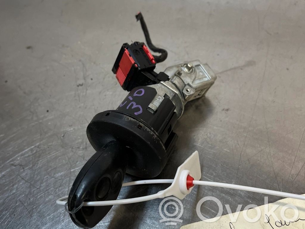 Renault Clio III Užvedimo spynelė 