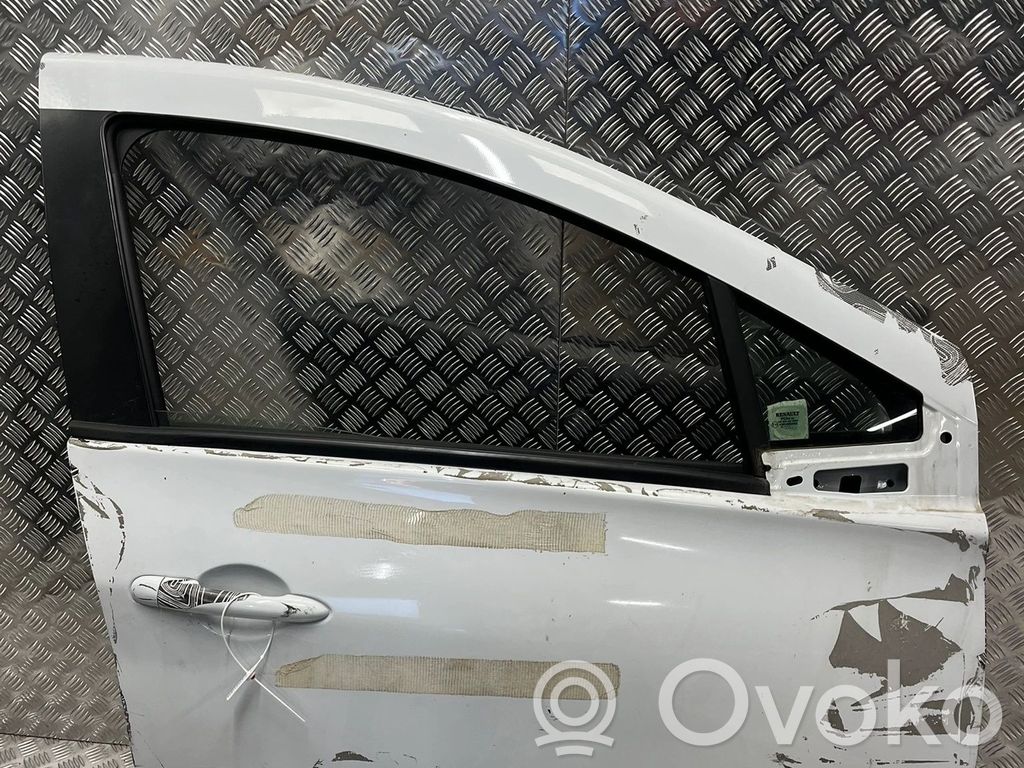 Front door   DORENAULTZOE
