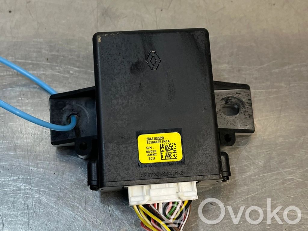 Dacia Duster II Trunk lid opening control unit 