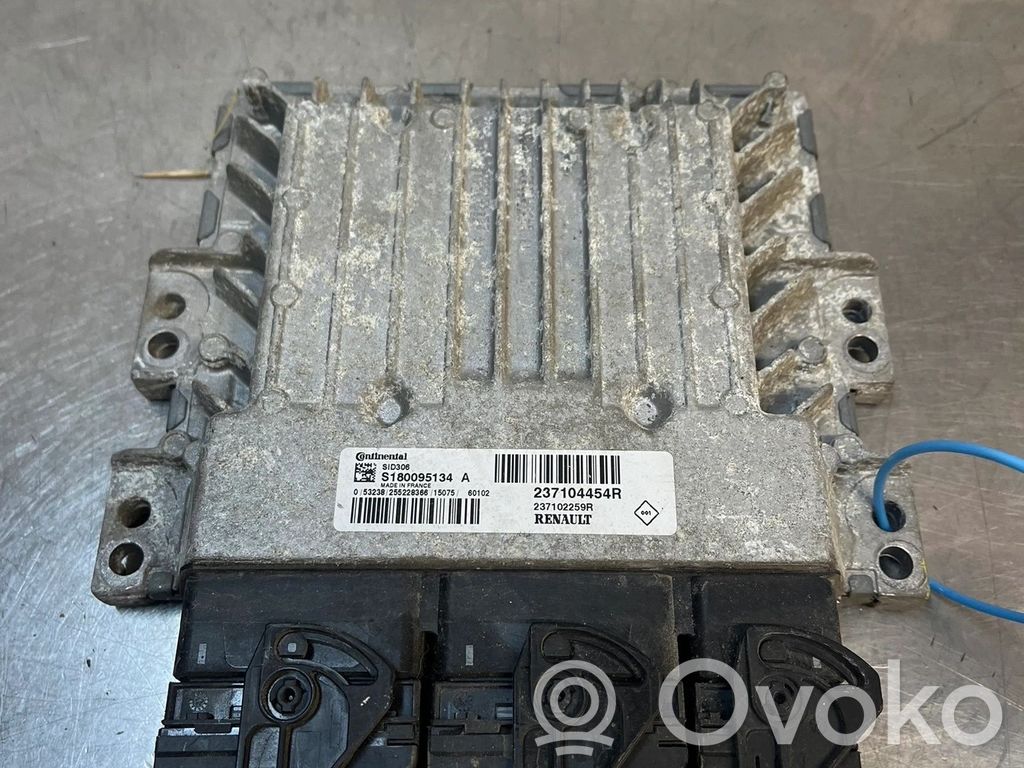 Dacia Duster Блок управления двигателем ECU 