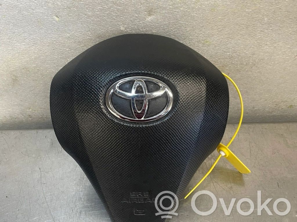 Toyota Yaris Jednostka sterująca otwieraniem pokrywy bagażnika 