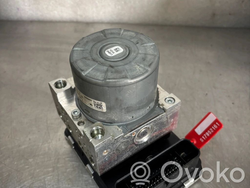 BMW 1 F40 Master brake cylinder 