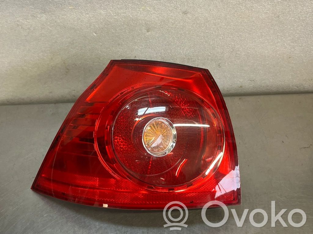 Volkswagen Golf V Luci posteriori 